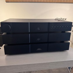 Usato - Naim, Sistema composto da Preamplificatore, Finale di Potenza Stereo & Distributore di Alimentazione